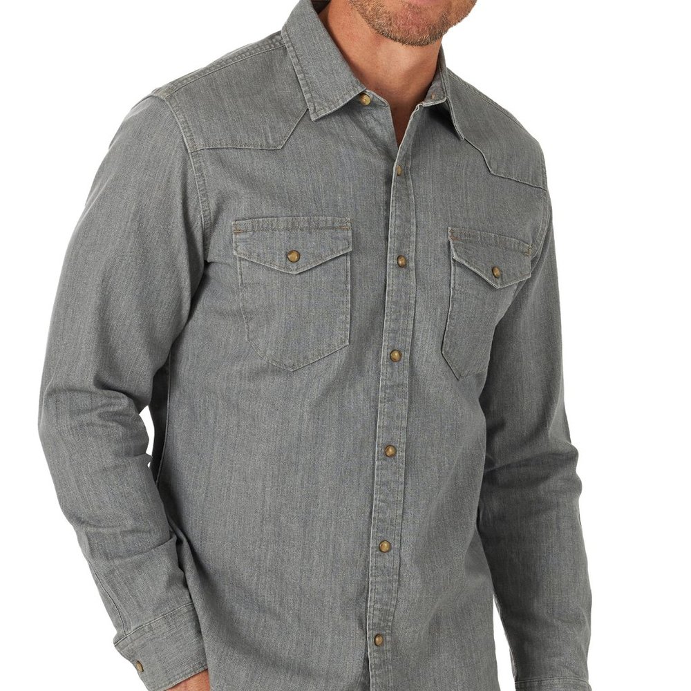 2/$15 Wrangler Gray Denim Button Down Shirt